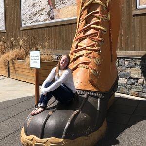 Meet your Posher, Ashley